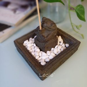 Lucky Frog Incense Holder – Aromatherapy & Feng Shui Decor