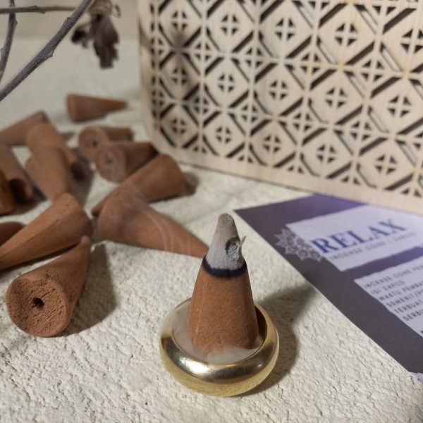 Natural Room Fragrance - Relax Aromatherapy Incense Cones (24 pcs) - Wooden Box Gift Set