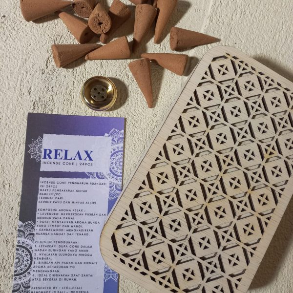 Natural Room Fragrance - Relax Aromatherapy Incense Cones (24 pcs) - Wooden Box Gift Set