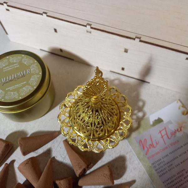 Aromatherapy Room Fragrance – Relax Cone 30pcs & Scented Candle – Wooden Box Gift Set