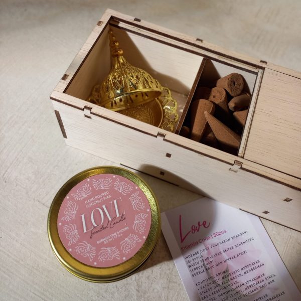 Aromatherapy Room Fragrance – Relax Cone 30pcs & Scented Candle – Wooden Box Gift Set