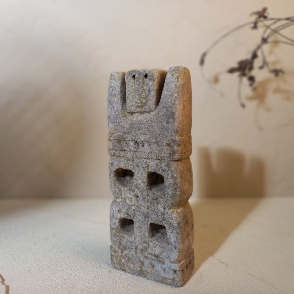 Sumba Royal Heritage Stone Sculpture – Kadu Watu (Penji) Hand-Carved Home Decor