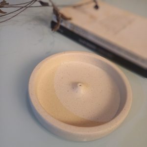Zen Living Ceramic Incense Holder – Handmade Aromatherapy Decor from Bali