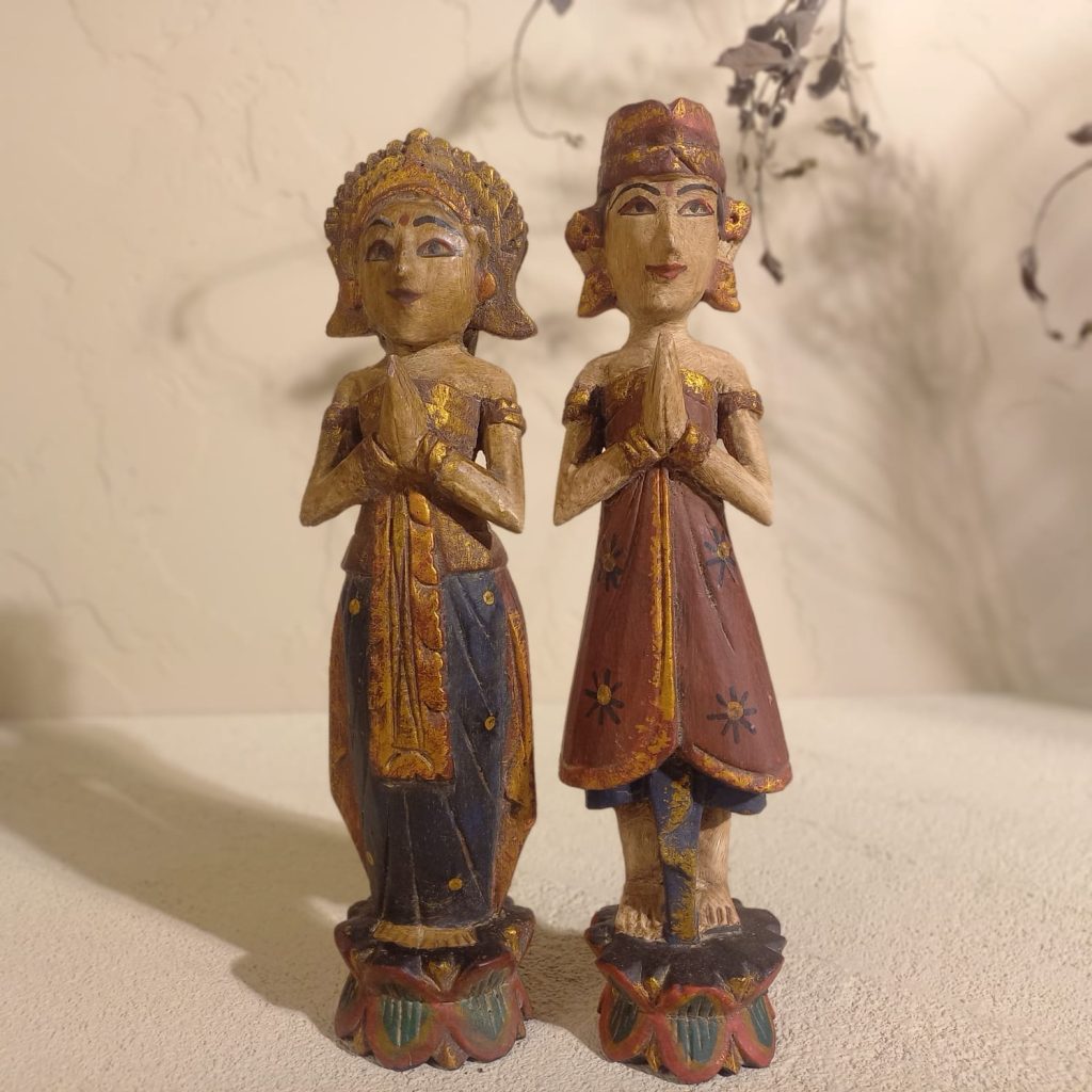 Antique Balinese Wedding Couple – Ethnic Wooden Sculpture Set (20 cm)