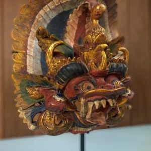 Balinese Barong Mask Statue – Symbol of Protection and Goodness