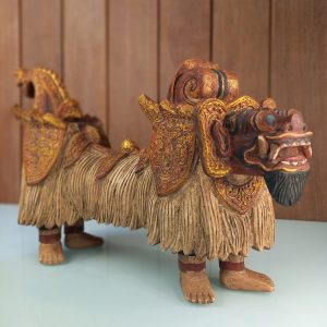 Balinese Barong Wooden Statue – Feng Shui Home Protector (Height 25 cm)
