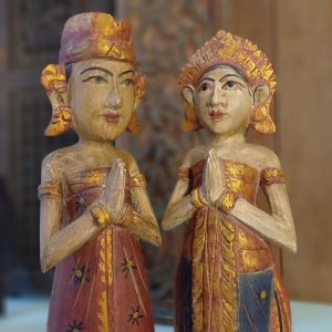 Antique Balinese Wedding Couple – Tall Ethnic Wooden Sculpture Set (40 cm)